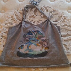 Hand cut Asia concert T s/m